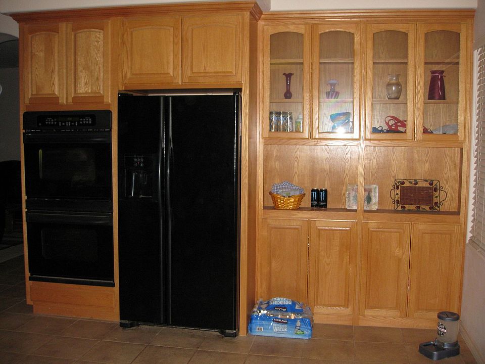 2nd image of 255 Elizabeth Ln