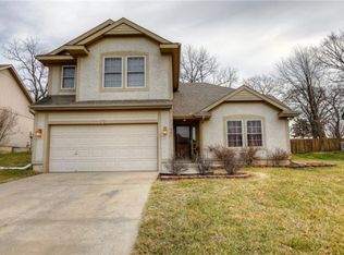 521 S 137th St, Bonner Springs, KS 66012