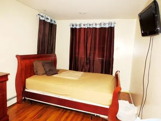 Rented by Capri Jet Realty Corp | media 14