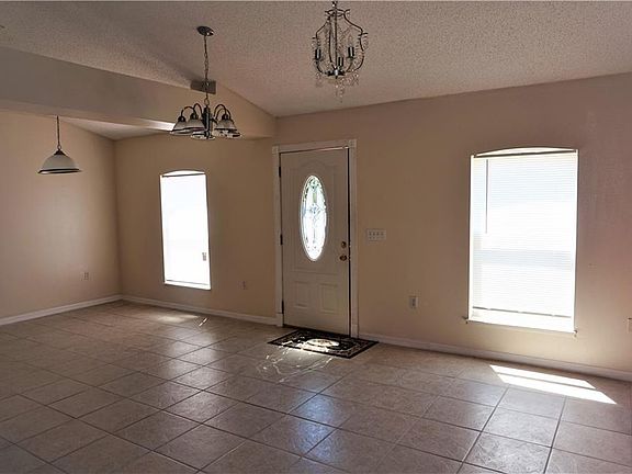2nd image of 527 Koala Dr