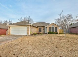 1800 Victoria Pl, Edmond, OK 73003
