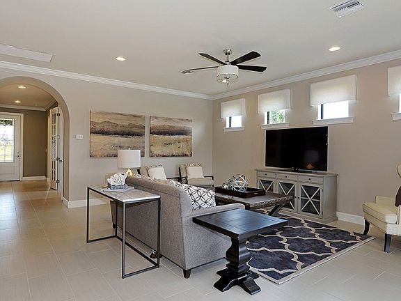 Model Representation Gathering room and bright entry foyer