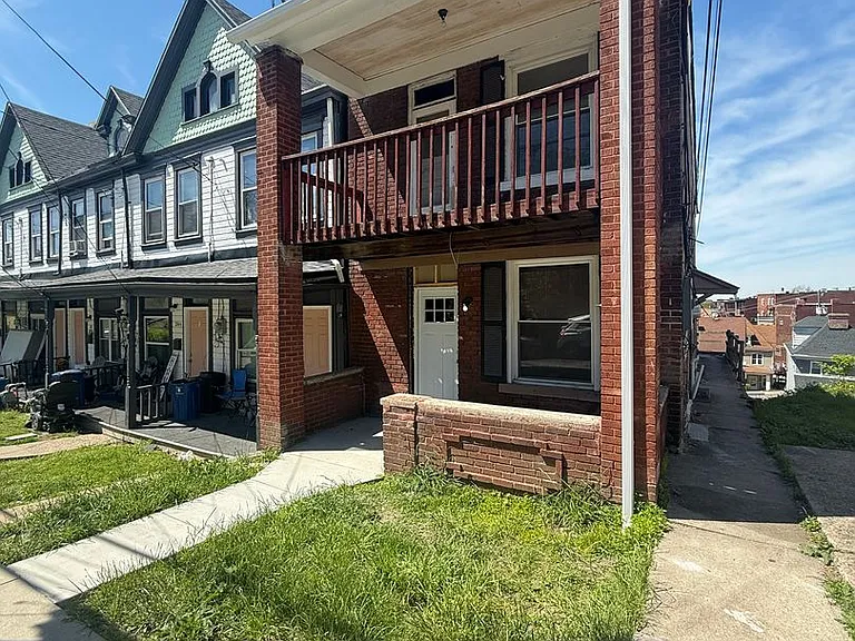 26 Merritt Ave — Photo 1