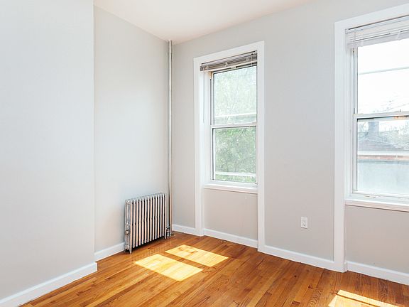 2nd image of 1559 Dekalb Ave APT 2
