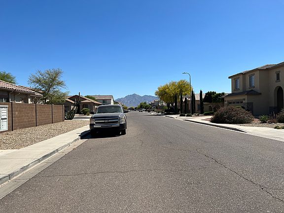 4th image of 4504 S 102nd Ln