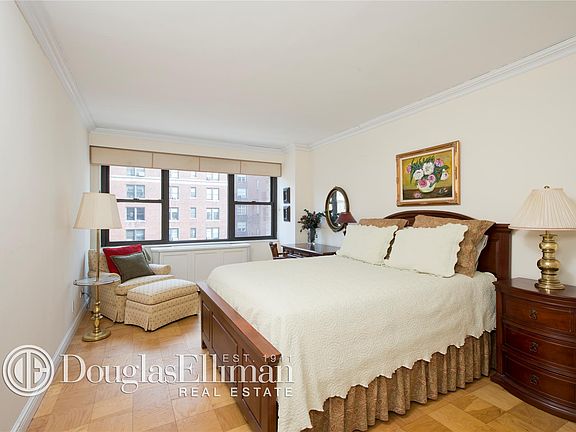 4th image of 111 E 85th St #13C