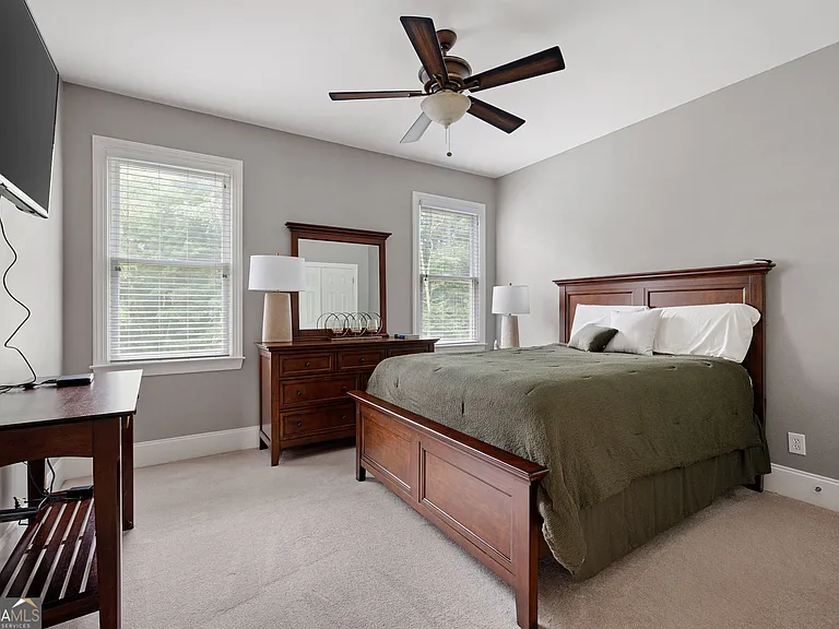 227 Oakwind Pte — Photo 16