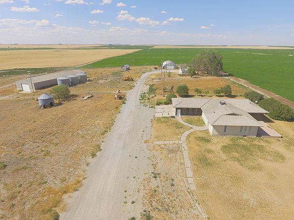 3rd image of 3741 Center Pleasant Valley Rd