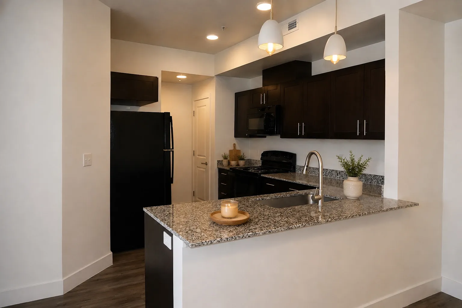 Shelley Apartments — Photo 3