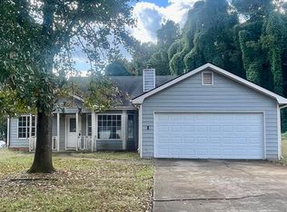 535 E Country Woods Dr, Covington, GA 30016