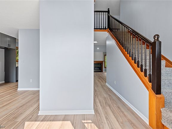 3rd image of 5277 Yellowstone Dr
