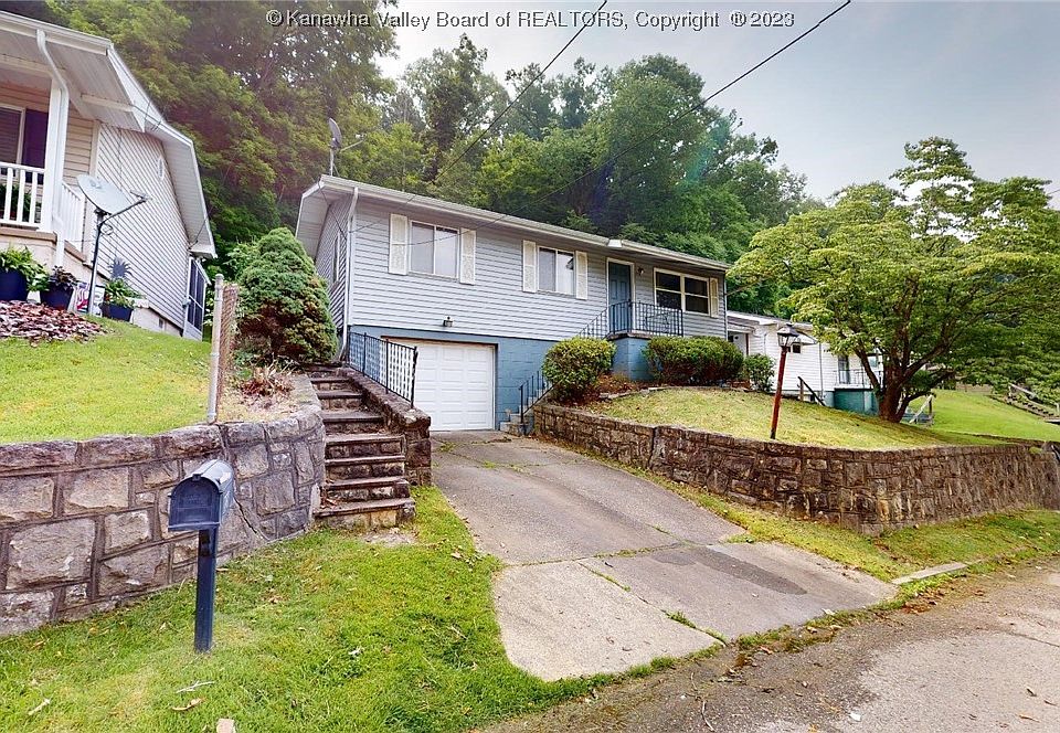 828 Memorial Park Dr, Huntington, WV 25701 Zillow