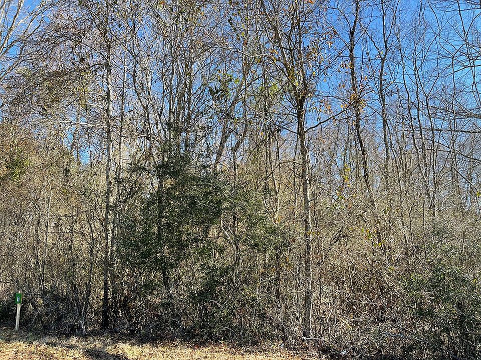2nd image of 7 Moss Rd