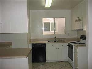 1st image of 520 Sandalwood Pl Unit 15