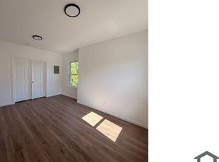 47 Putnam St #1F, Hartford, CT 06106