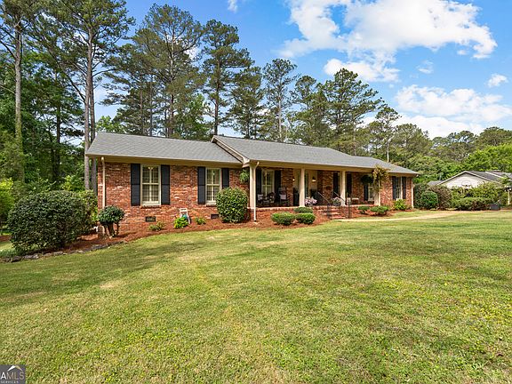 4th image of 733 Azalea Dr