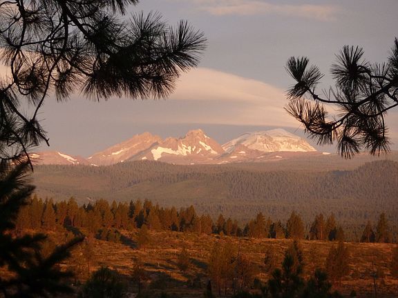 Incredible views from Bachelor to Hood