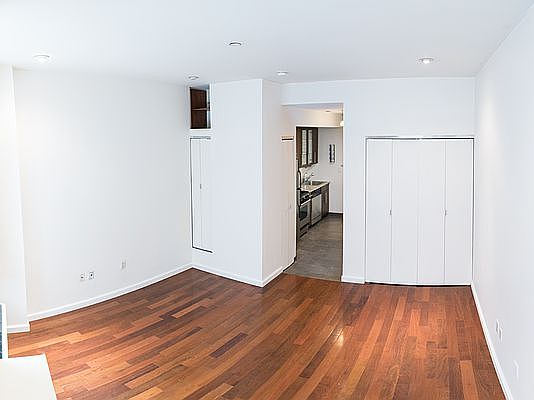4th image of 82 Beaver St APT 508