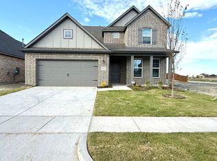 2909 Hanscom St, Forney, TX 75126