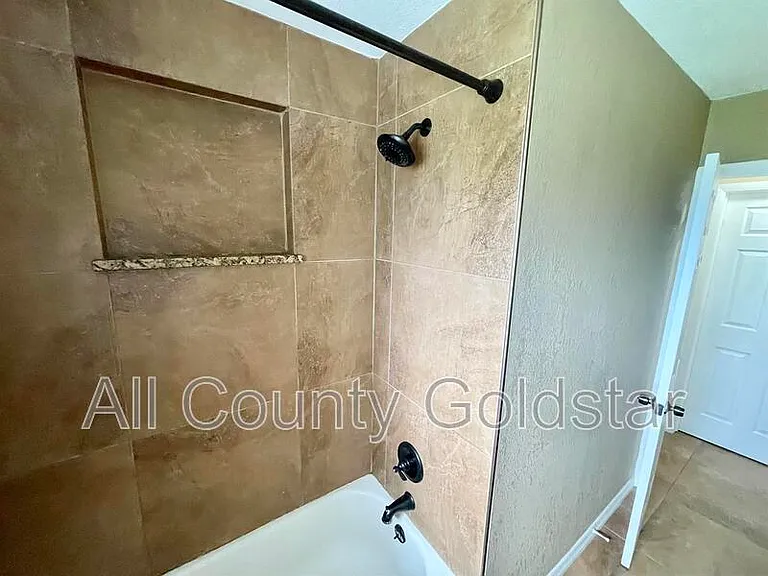 472 Ridgewood St — Photo 7