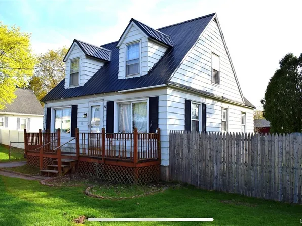 621 7th North St, Liverpool, NY 13088