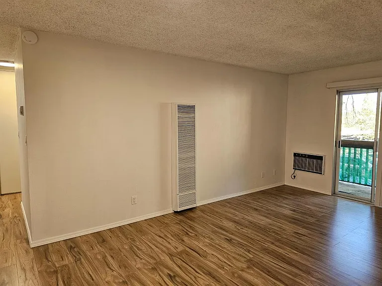 1060 Oak Grove Rd #37 — Photo 15