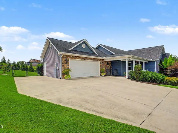 834 Wehali Trl, Kodak, TN 37764