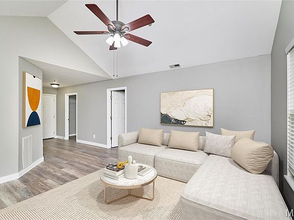 4th image of 100 Jubilee Hill Dr Unit L