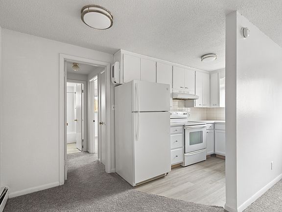 4th image of 1613 Kimbark St #4