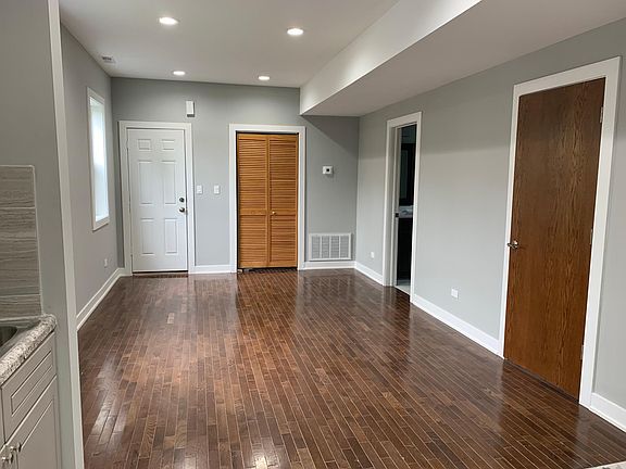 3rd image of 4914 W 28th Pl #1R