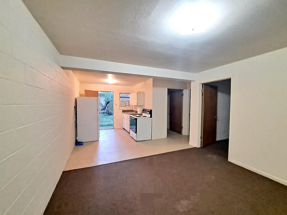 1320 Coleman Ave