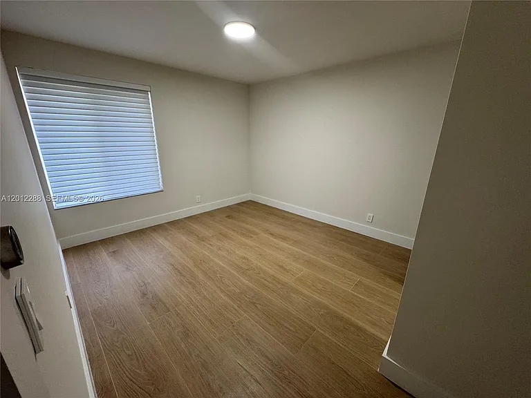9234 Southampton Pl — Photo 16