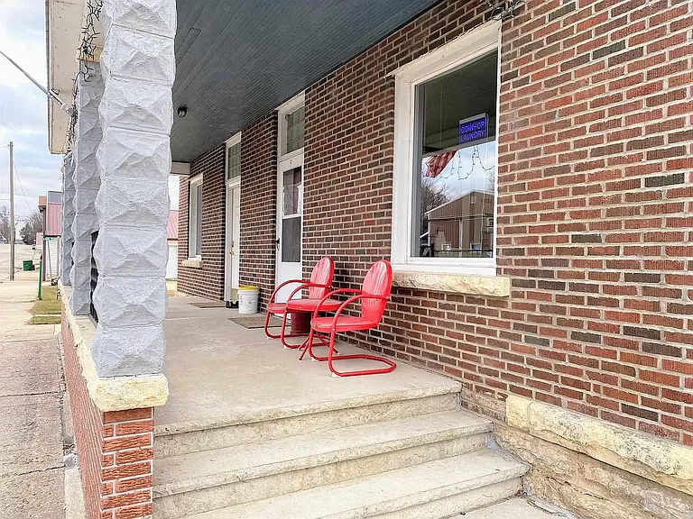 102 S Main St — Photo 21