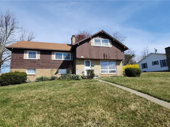 300 Johnet Dr, Saint Clairsville, OH 43950