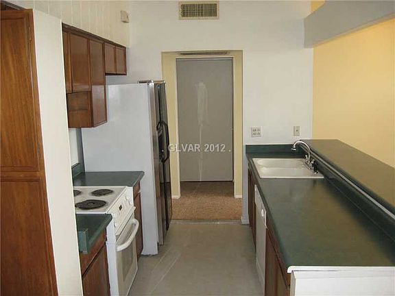 4th image of 6309 Elton Ave