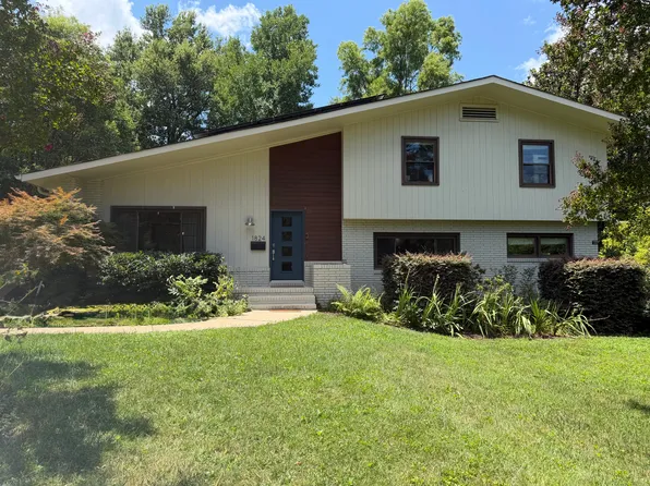 1824 Tamworth Dr, Charlotte, NC 28210