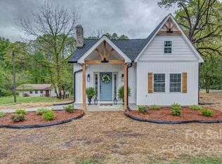1102 N New Hope Rd, Gastonia, NC 28054