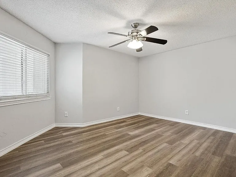 9805 Walnut St #C206 — Photo 5