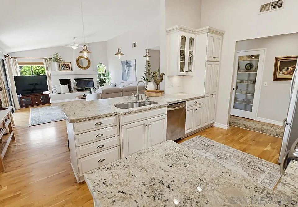 1st image of 2577 Camino Narciso