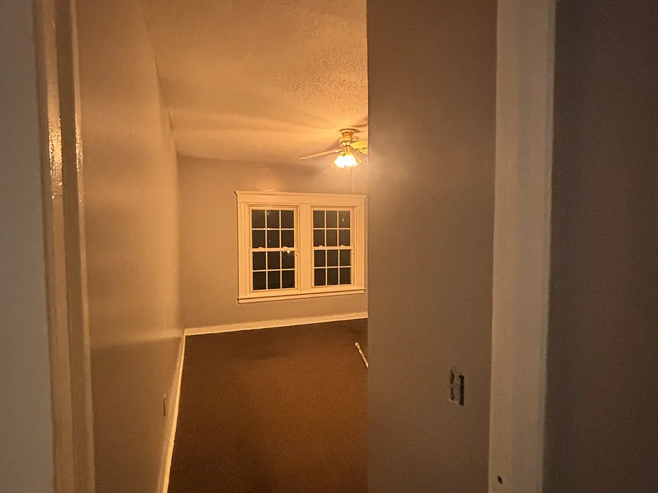 Building Photo 4