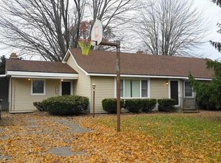 8129 Leadley Ave, Mount Morris, MI 48458