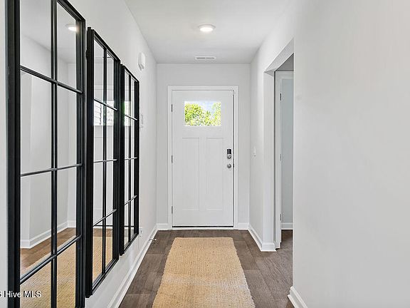 4th image of 453 Driftwood Drive #32