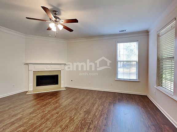 3rd image of 781 Sonoma Dr