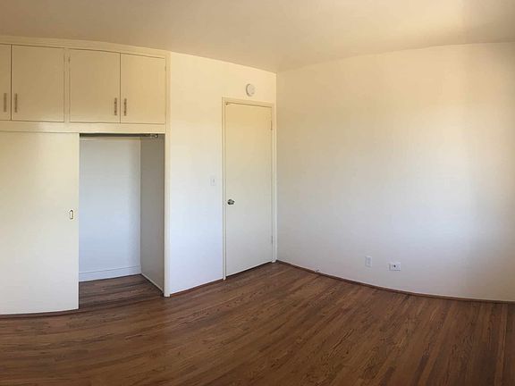 3rd image of 33 E Alamar Ave APT 1