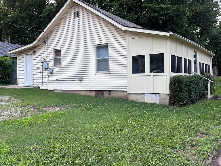 301 N Kates Ave — Photo 31