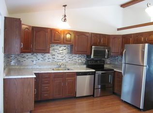 11082 Gertrude Ave, Saint Ann, MO 63074