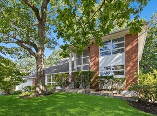 24 Rock Ridge Cir, New Rochelle, NY 10804