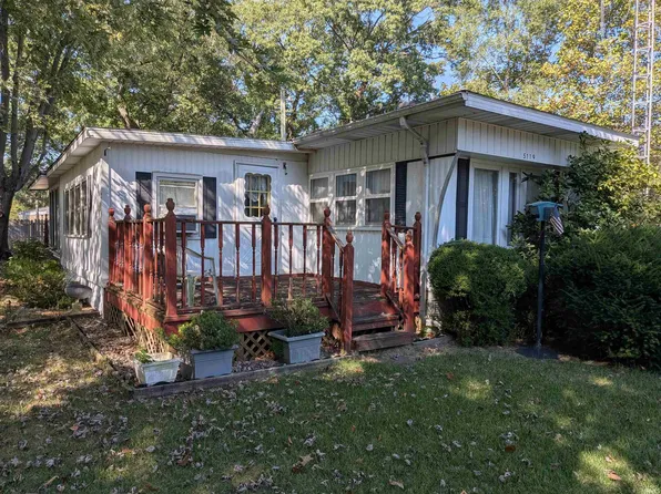 5119 S Wesley St, North Judson, IN 46366