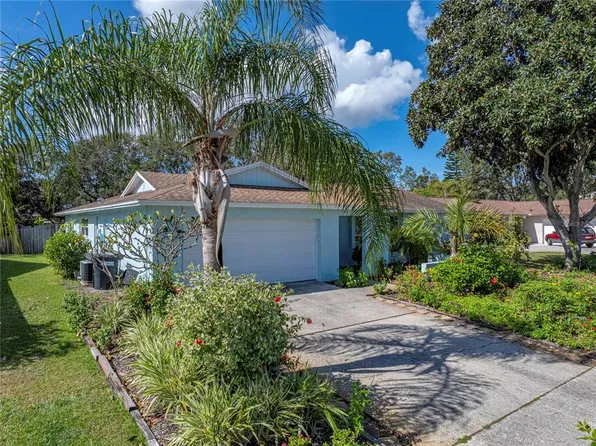 2650 Peachtree Cir E, Clearwater, FL 33761