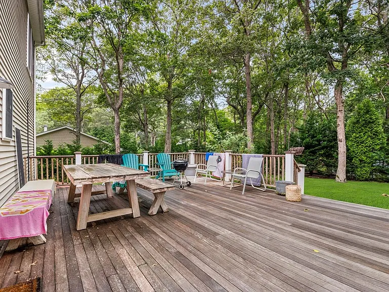 28 Bayview Ave — Photo 27